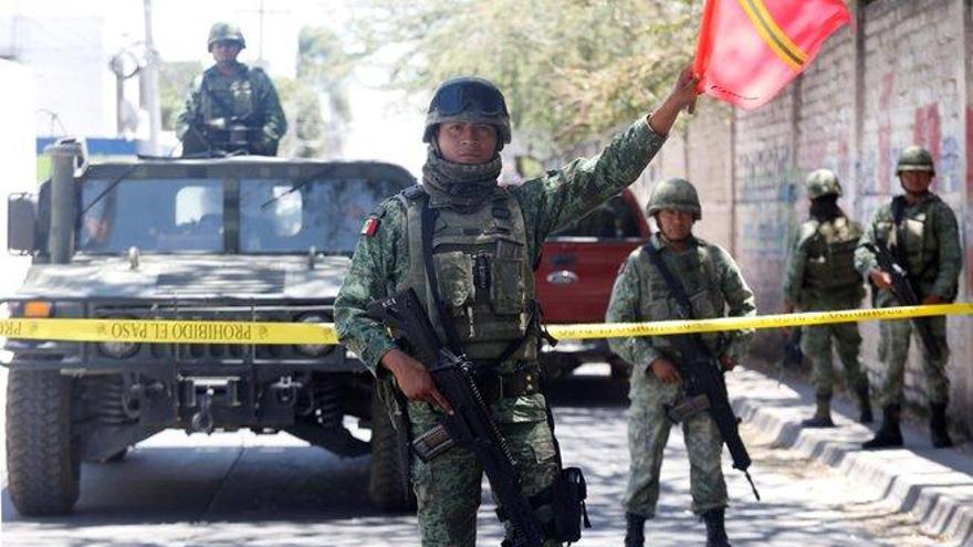 Hallados restos humanos en una fosa cercana a puente fronterizo de México con EEUU