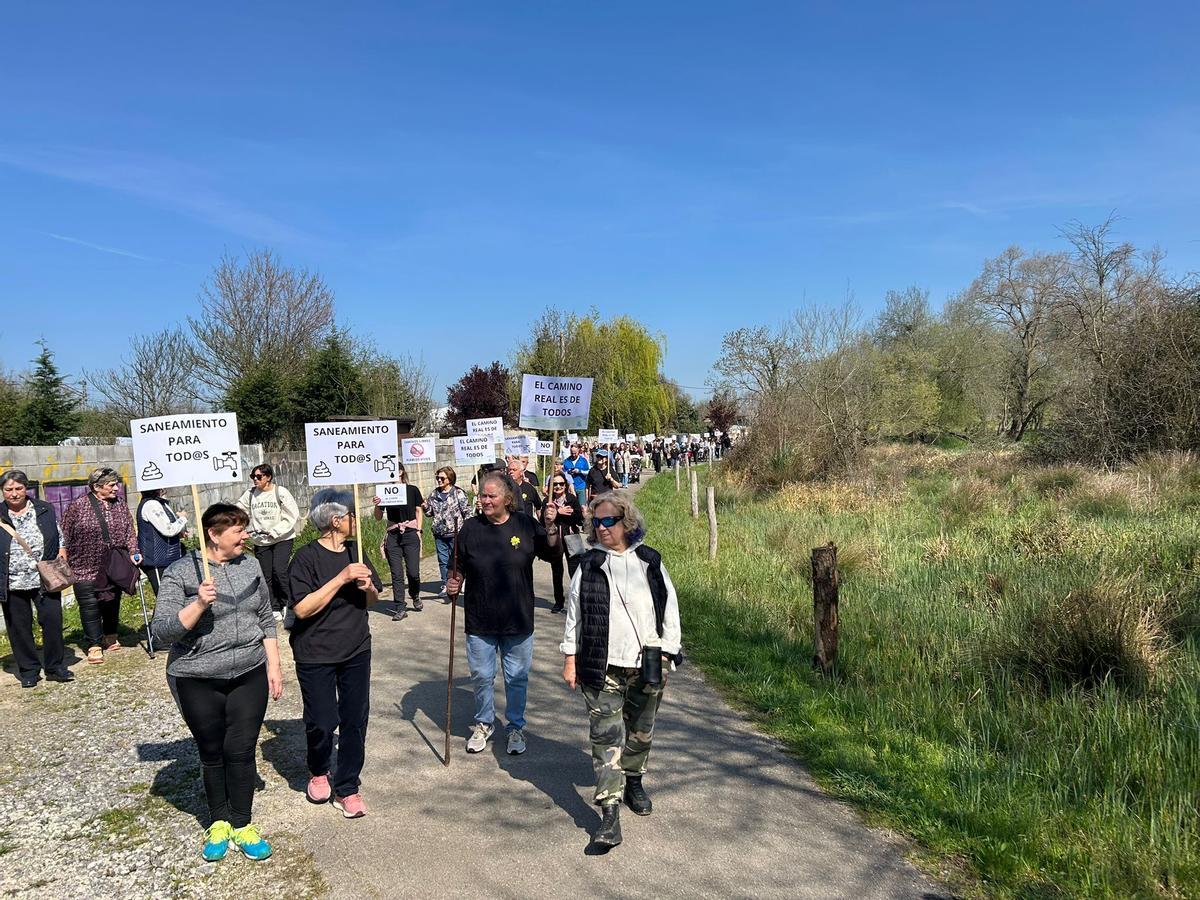 Concentración en Llanera de vecinos de Fonciello y Silvota por el ...