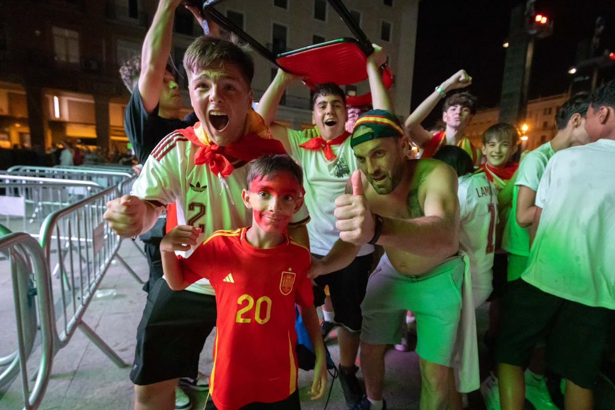 En imágenes | Zaragoza celebra la victoria frente a Francia y el pase de España a la final del Mundial
