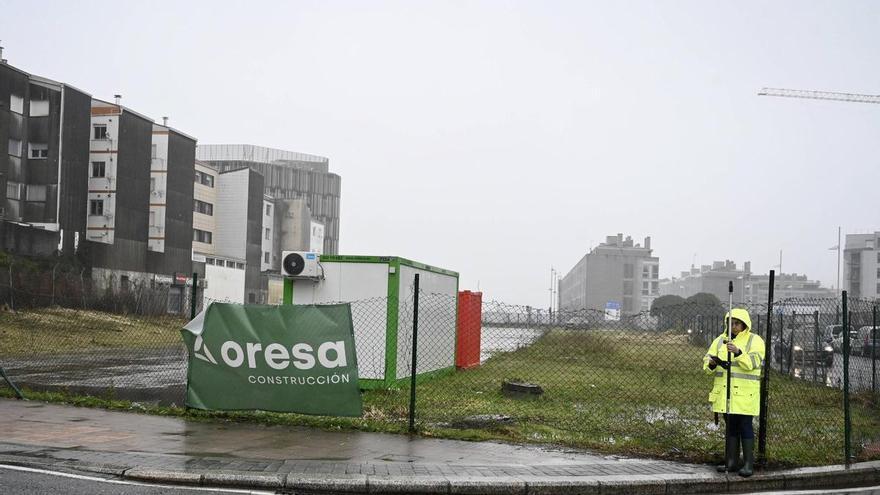 Alertan de la paralización de las obras del parque de Doce de Novembro en Pontevedra