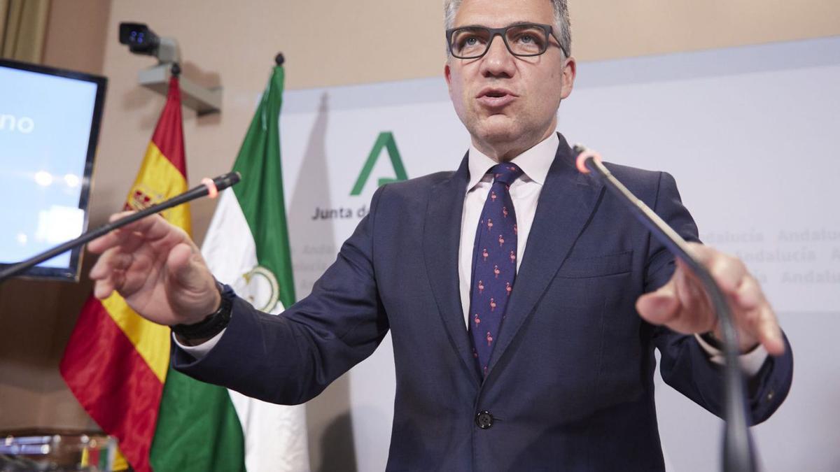 El portavoz del Gobierno andaluz, Elías Bendodo, comparece tras el consejo de ayer.