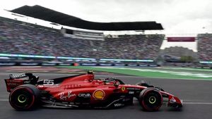 Carlos Sainz, al volante del Ferrari en México.