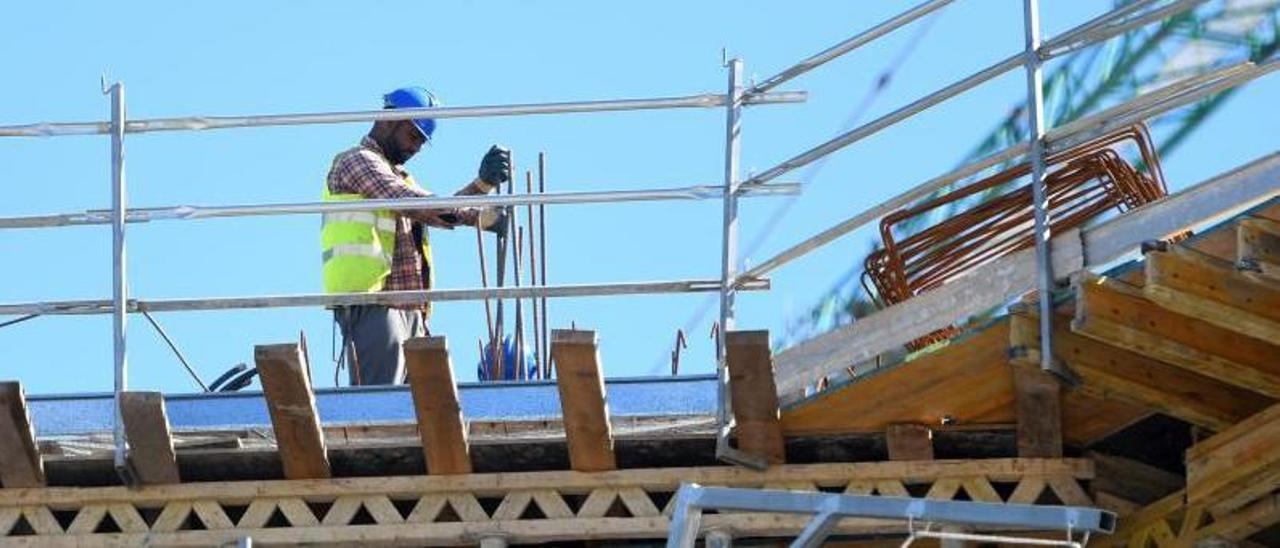 Obras del Hospital Montecelo, en Pontevedra. |  // GUSTAVO SANTOS