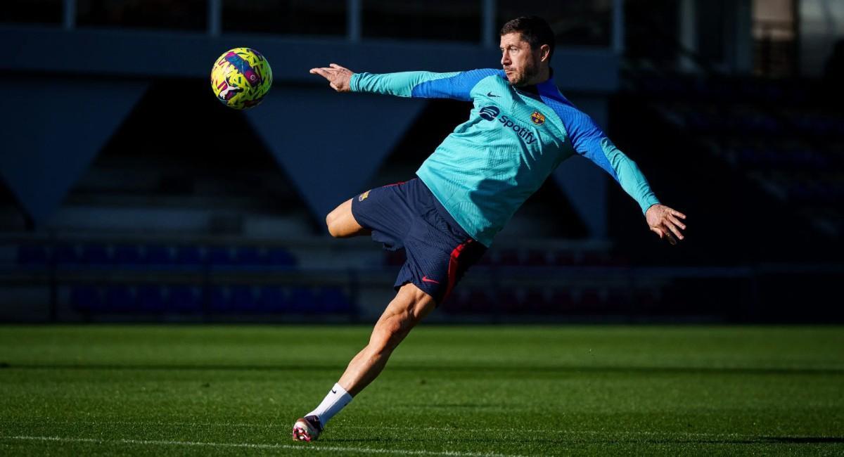 Lewandowski, en un entrenamiento con el Barça en la ciudad deportiva de Sant Joan Despí.