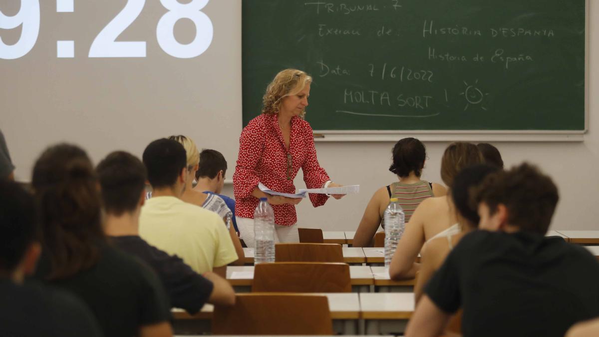 Pruebas de selectividad en la Universitat Politécnica de València durante el año 2022.