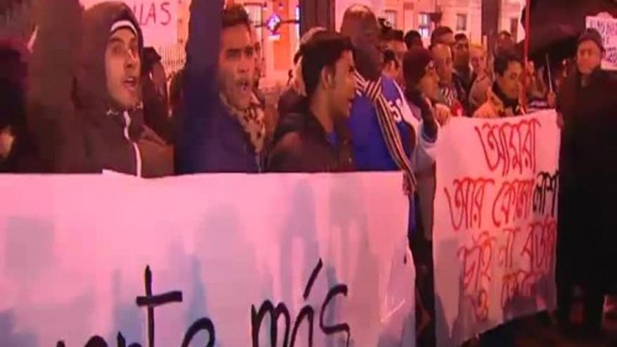 Multitudinaria concentración en Madrid por las 15 víctimas de Ceuta