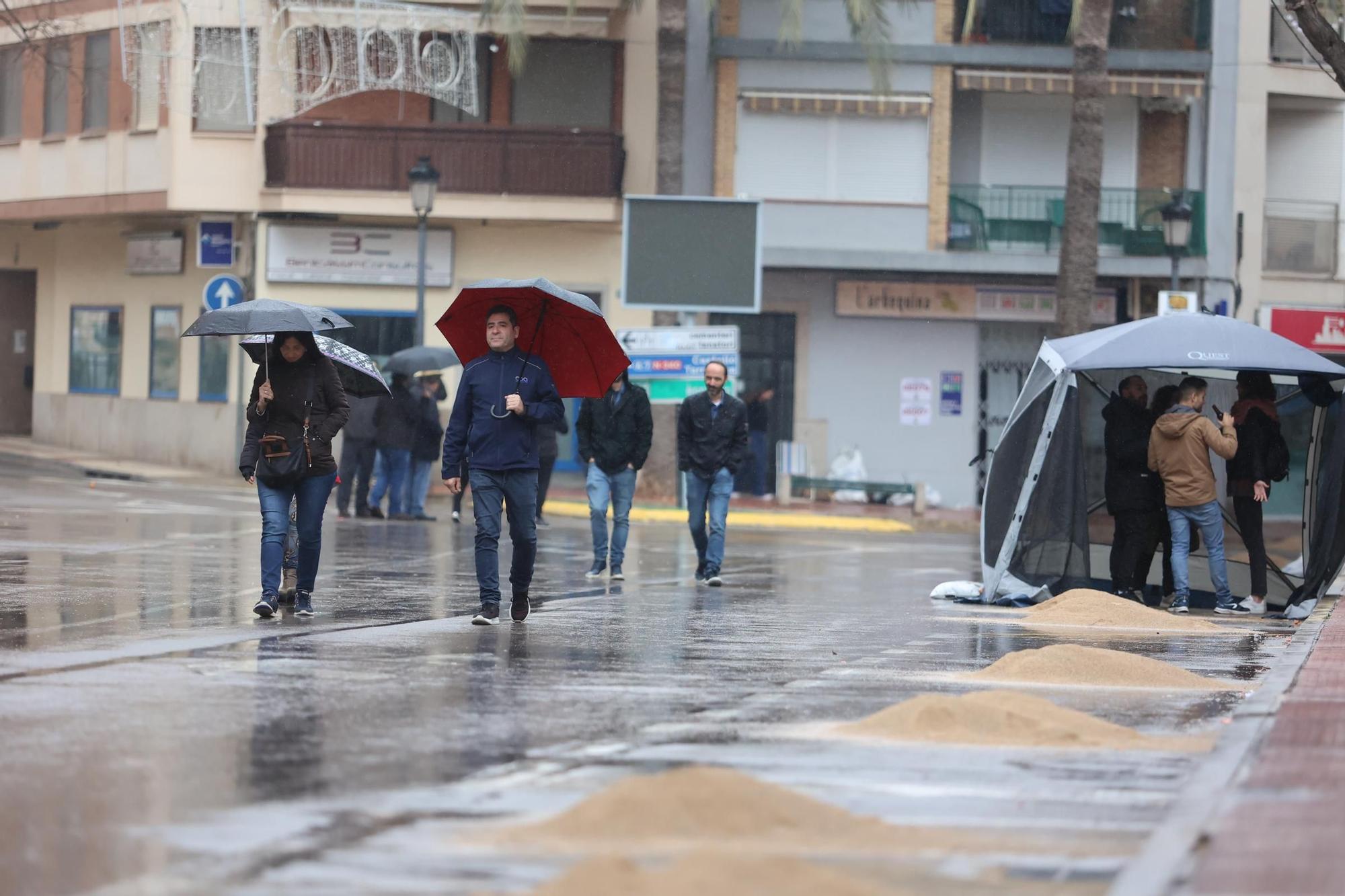 Lluvia en las paellas de Benicàssim