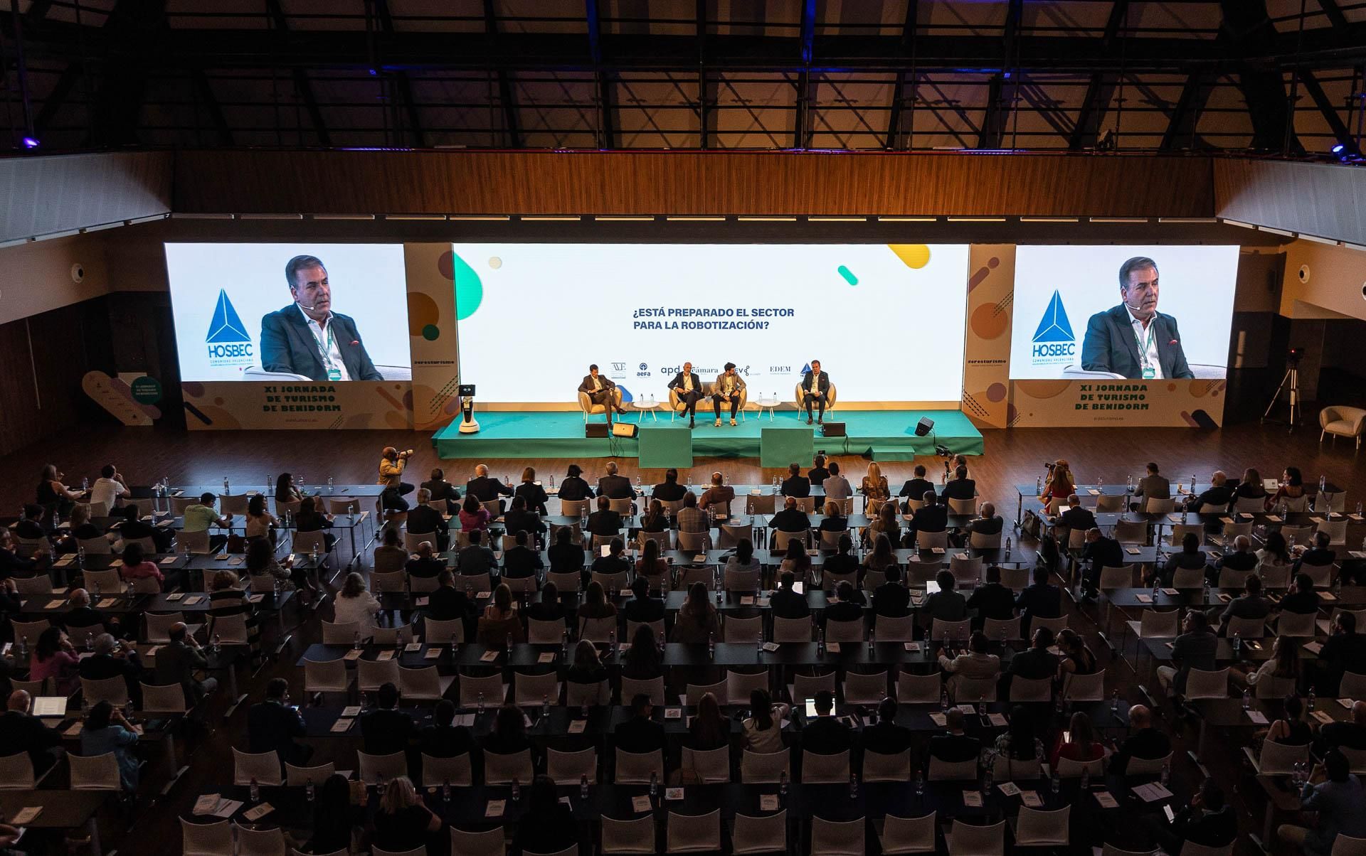 Los empresario cierran filas en defensa del turismo en las jornadas celebradas en Benidorm
