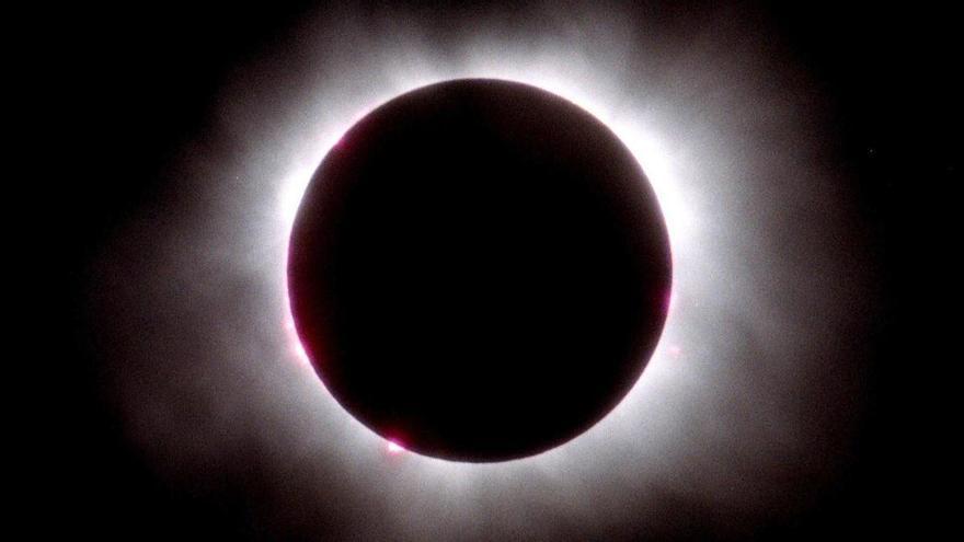 Eclipse solar total: la eclipsemanía se desata en Estados Unidos