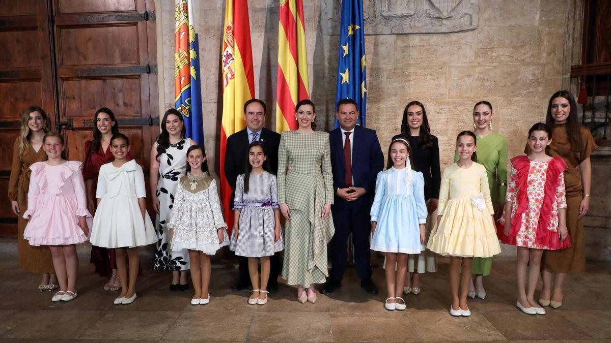 Pérez Llorca recibe a las Belleas del Foc de 2026 y a sus damas de honor
