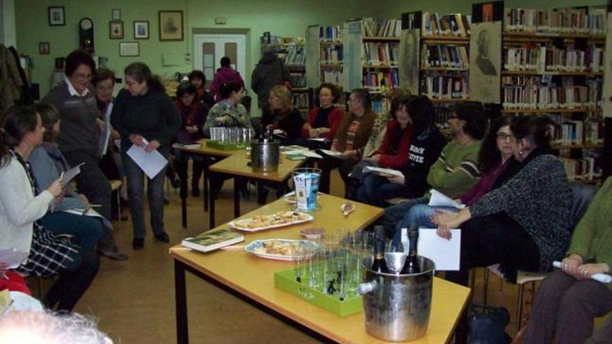 Exitoso intercambio cultural en la Biblioteca de Castropol