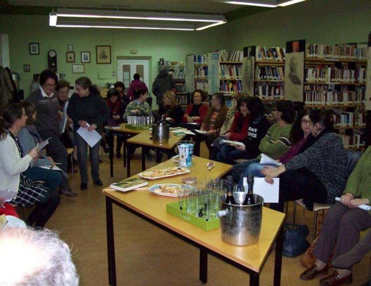 Exitoso intercambio cultural en la Biblioteca de Castropol