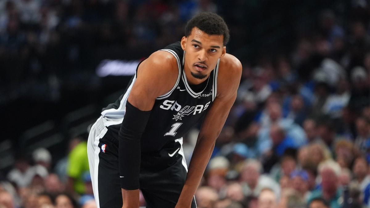 Victor Wembanyama cerró una actuación descomunal contra los Mavs