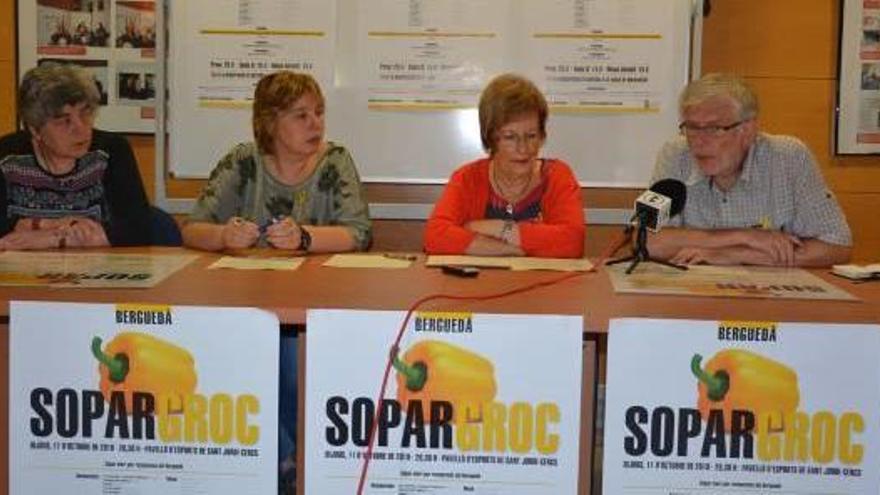 La presentació del Sopar Groc per part de les entitats i partits sobiranistes aquest dimarts a Berga