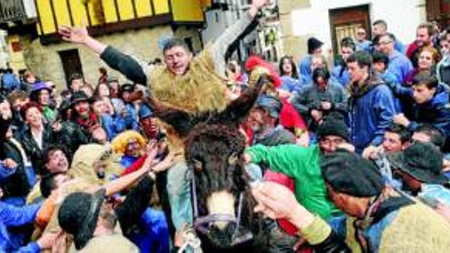 La Defensora de Pueblo admite una queja sobre la fiesta del Peropalo