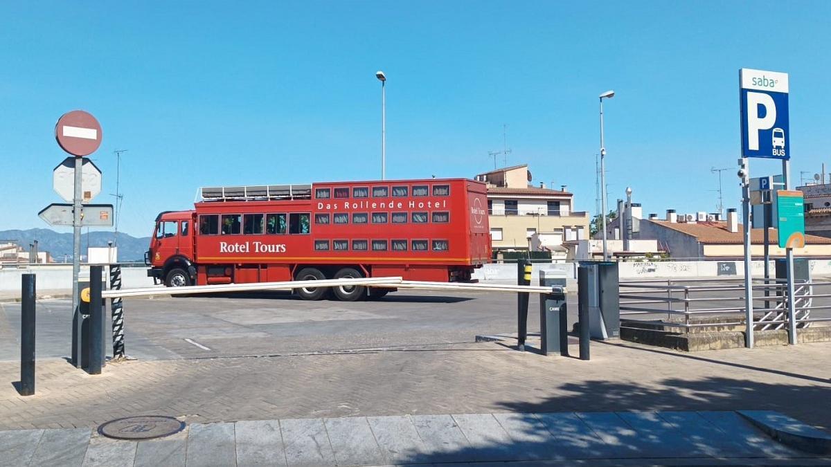 L’hotel amb rodes que travessa els Pirineus fa parada a l’Empordà