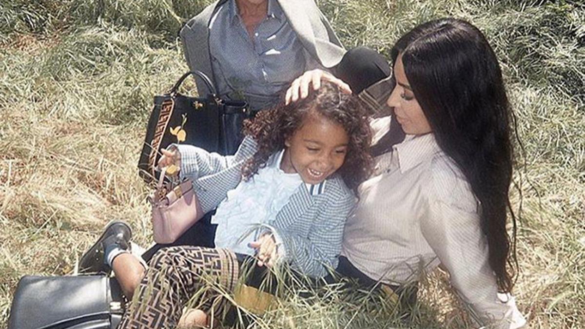 Kim Kardashian, Kris Jenner y North West en la nueva campaña de Fendi