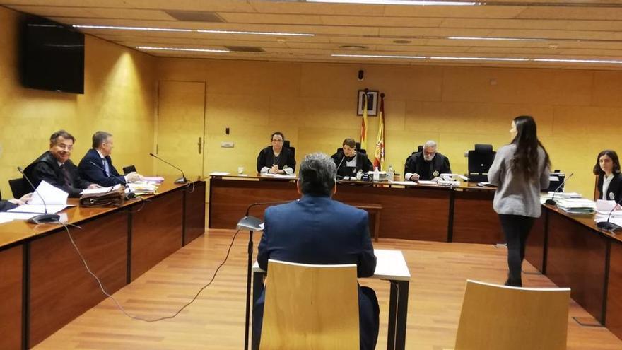 Condemnat un administrador de la propietat per quedar-se uns 50.000 euros dels veïns a Roses