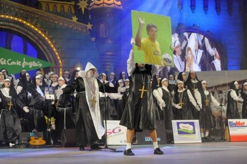 Final del concurso de murgas del Carnaval 2014. En la imagen, Los Nietos de Sary Manchez