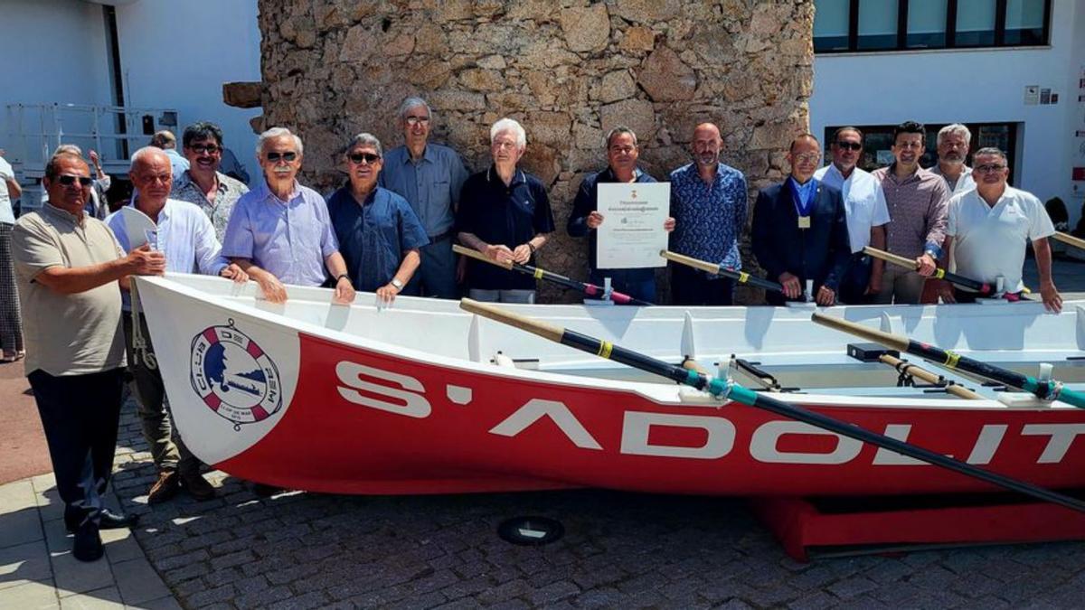 Un dels moments de l’entrega de la distinció.  | AJUNTAMENT DE SANT FELIU