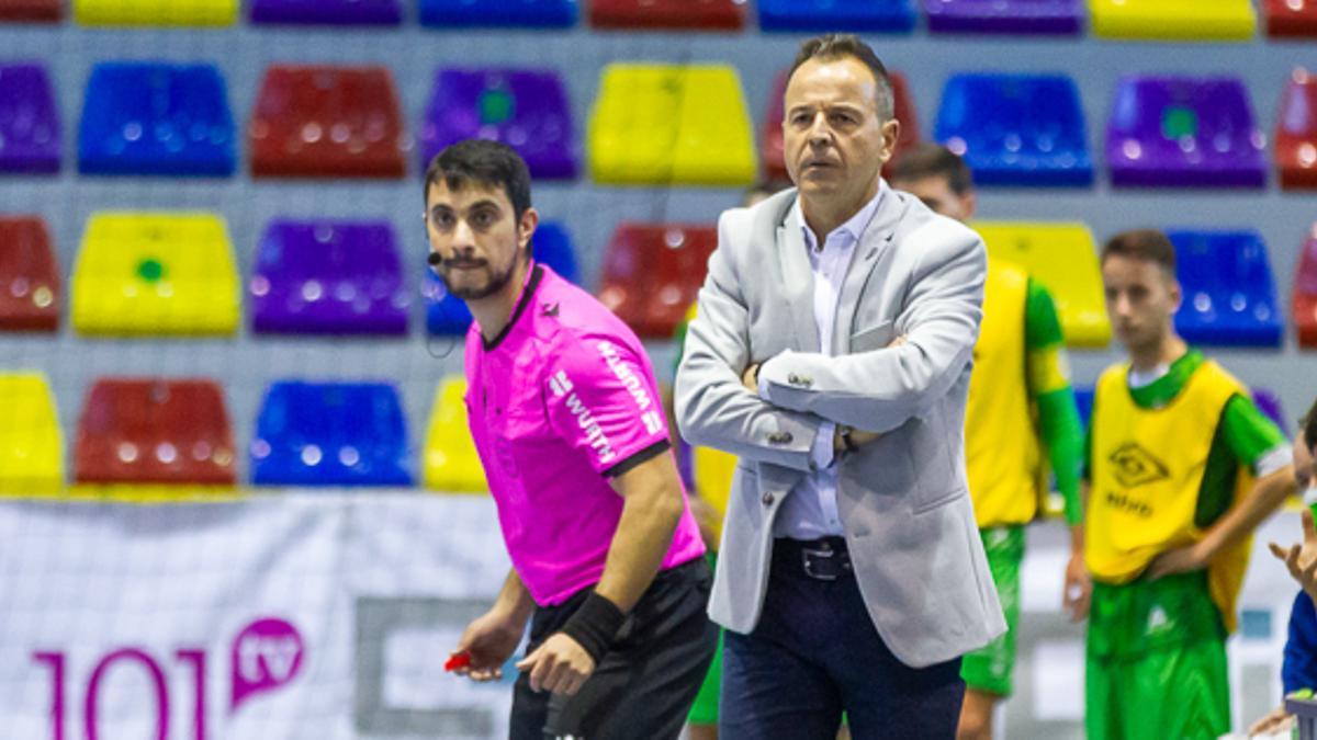 José Antonio Borrego “Tete”, entrenador del BeSoccer CD UMA Antequera.