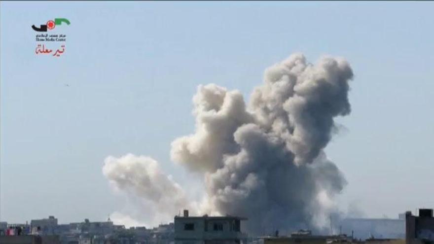 El Ejército sirio bombardea poblaciones cerca de Homs