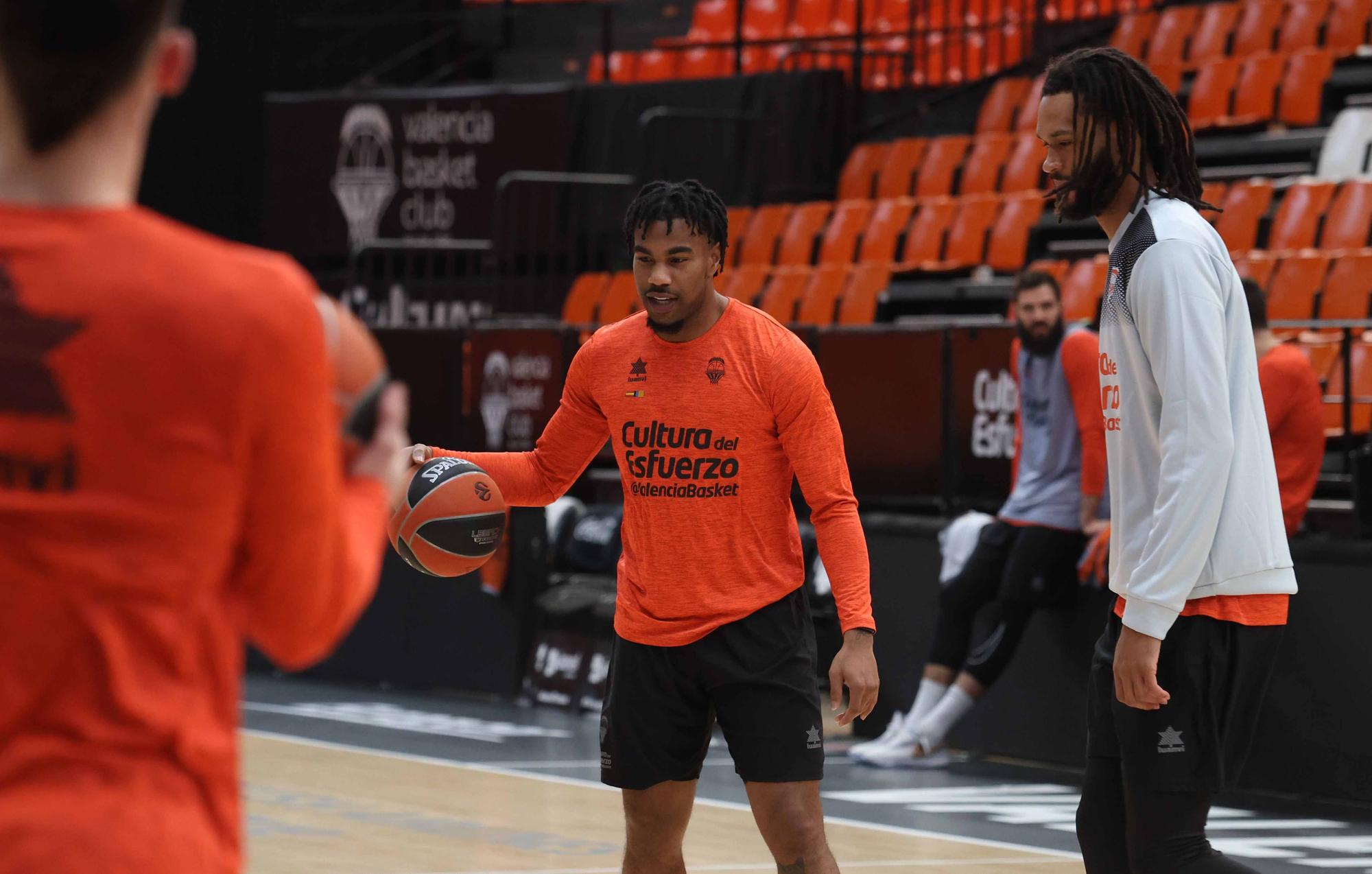 Entrenamiento previo al partido de Euroliga frente al  Meridianbet de Belgrado