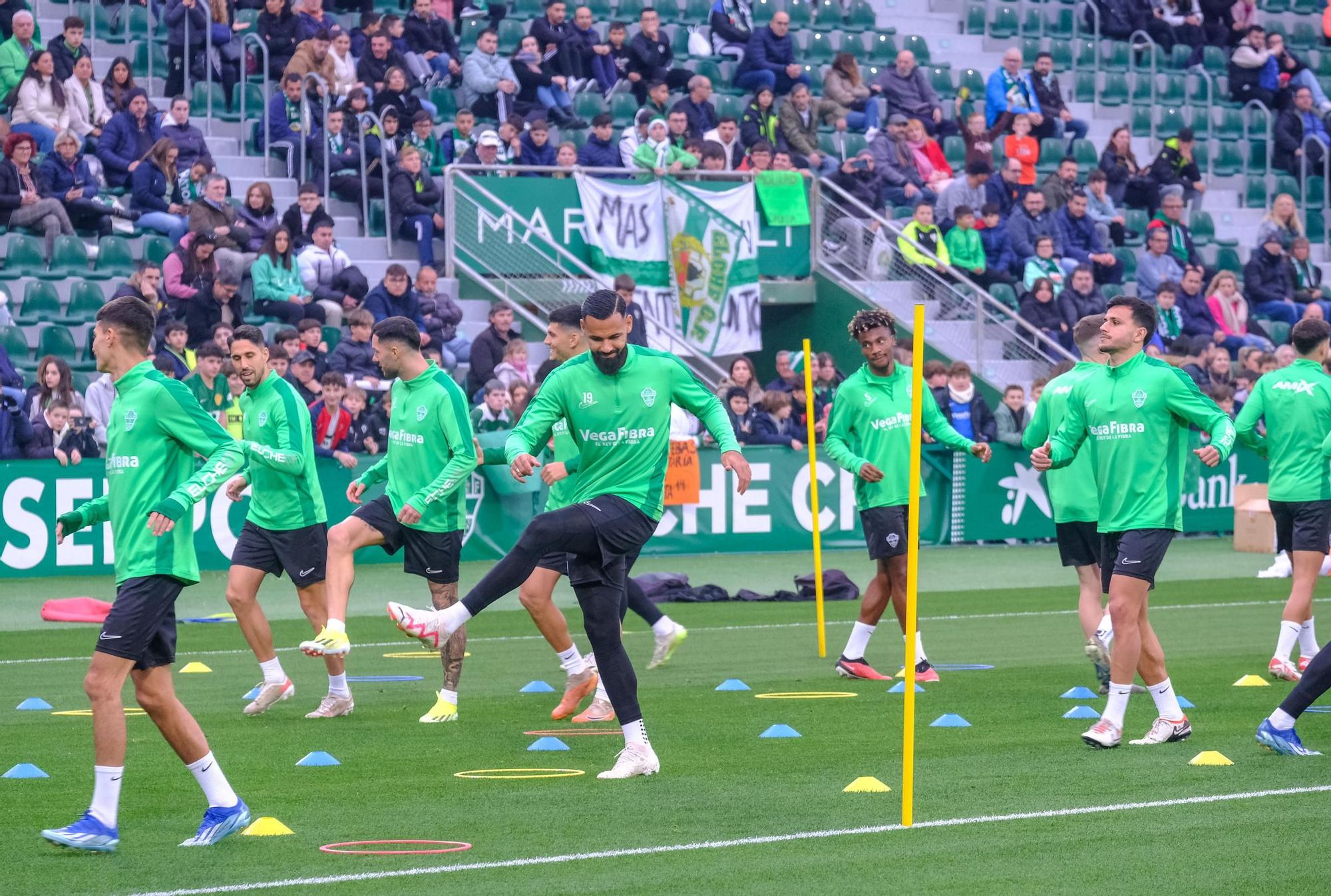 Así ha sido la sesión de entrenamiento abierta con entrada solidaria del Elche CF