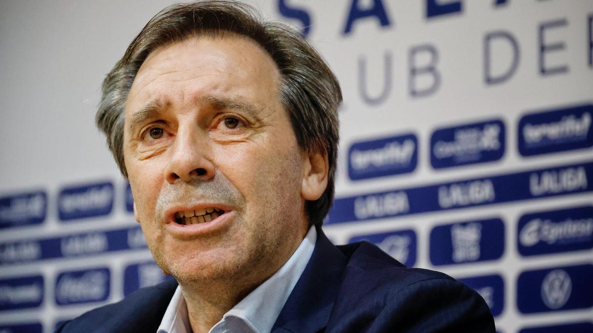 Felipe Miñambres en sala de prensa