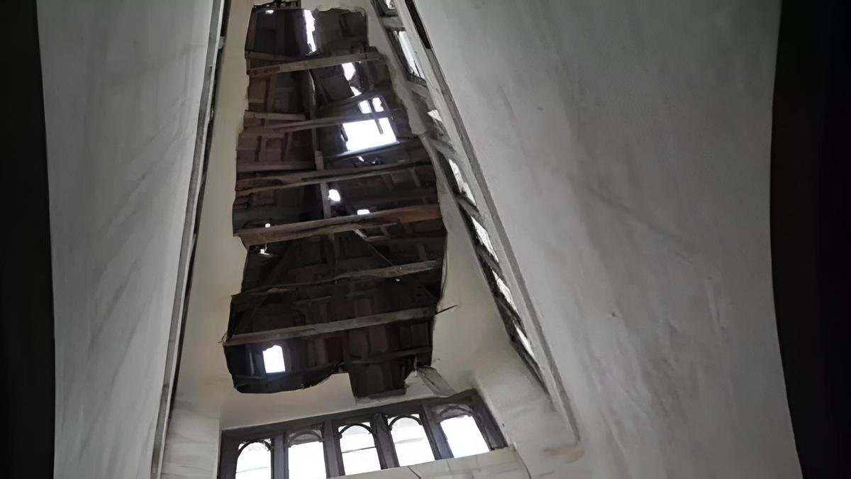 Estado que presenta parte de la cubierta de la Fábrica de Hielo en Torrevieja
