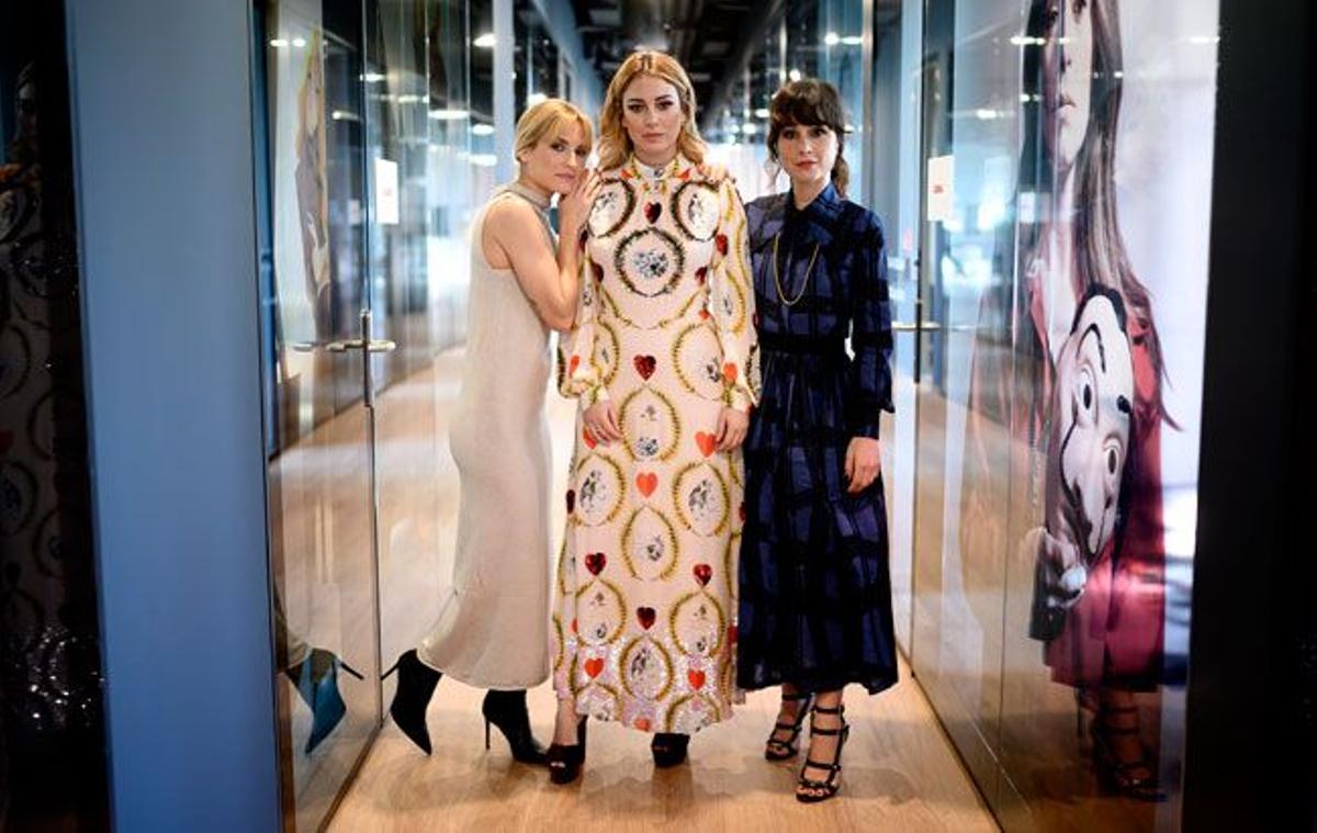 Ana Fernández, Blanca Suárez y Nadia de Santiago, actrices de "Las chicas del cable"