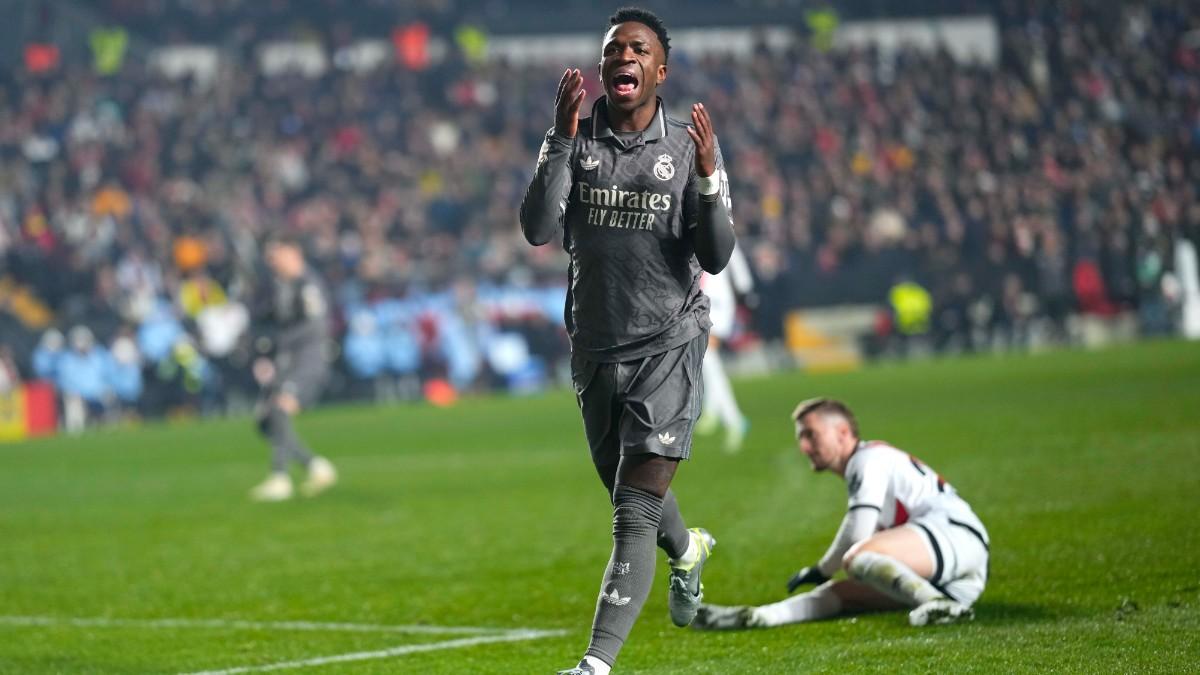 ¡Uno más! El vergonzoso gesto de Vinicius a la afición del Rayo Vallecano