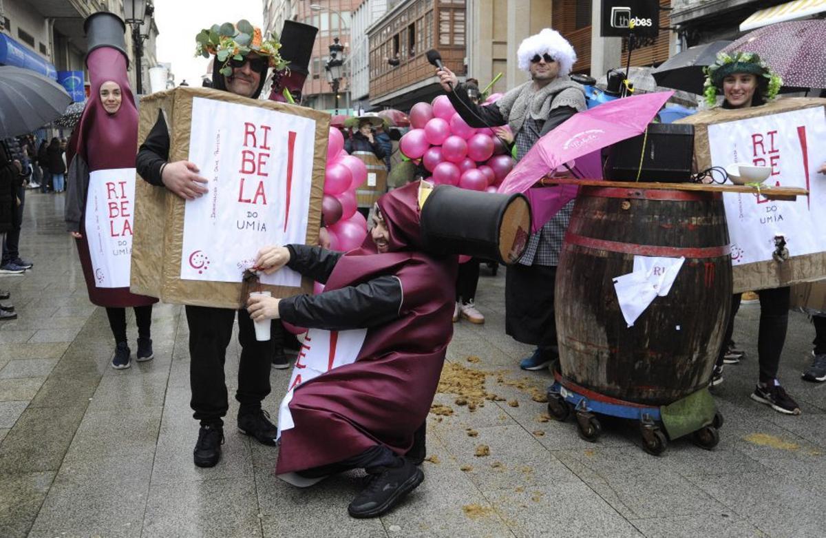 Os Xenerais non luciron os seus traxes pola chuvia e o frío.