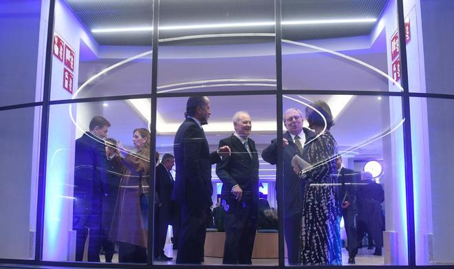 Abanca inaugura su nuevo Espacio Avenida en el edificio del antiguo cine