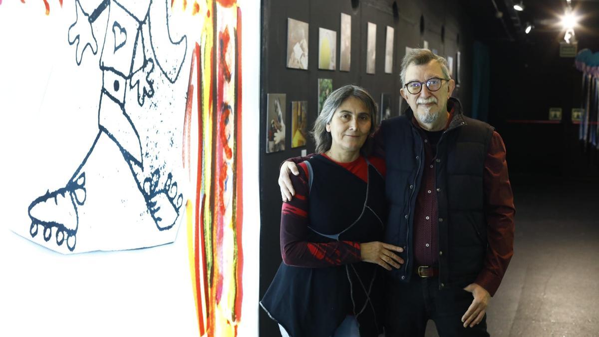 Domingo Castillo y Araceli Gil, fundadores de Teatro de Medianoche, han presentado el 40 aniversario de la compañía en el Teatro Arbolé.