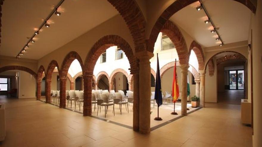 Imagen del Hospital Real de la Misericordia donde se encuentra el Aula de la UNED en Marbella.