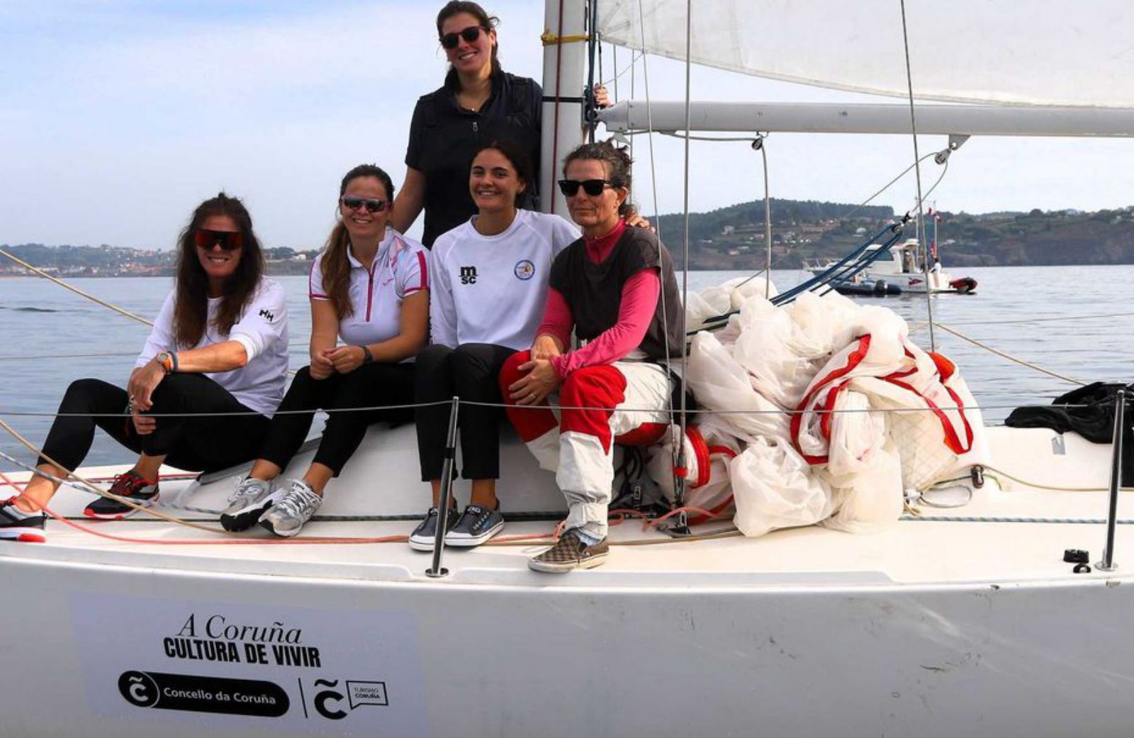 Equipo del Náutico de A Coruña, liderado por Sofía Toro. | | LA OPINIÓN