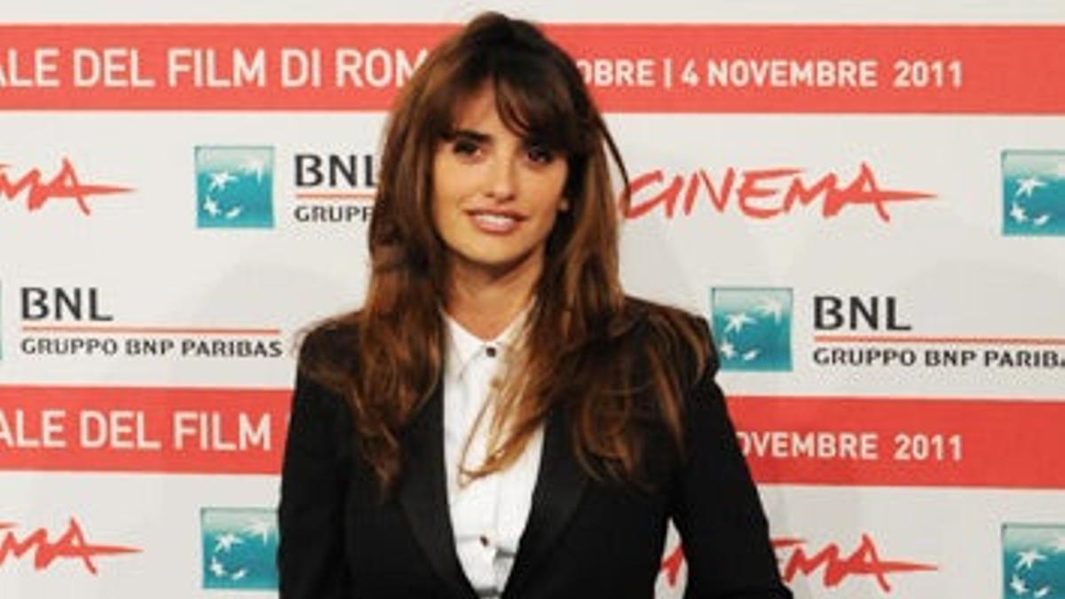 Penélope Cruz reaparece con un look garçon en el Festival de Cine de Roma