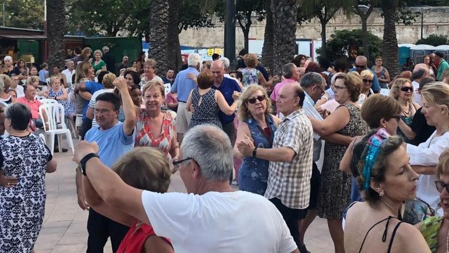 Los martes de julio toca bailar en los Jardines del Palau