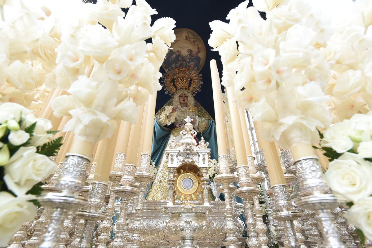 La Estrella luce en las calles Huerta de la Reina