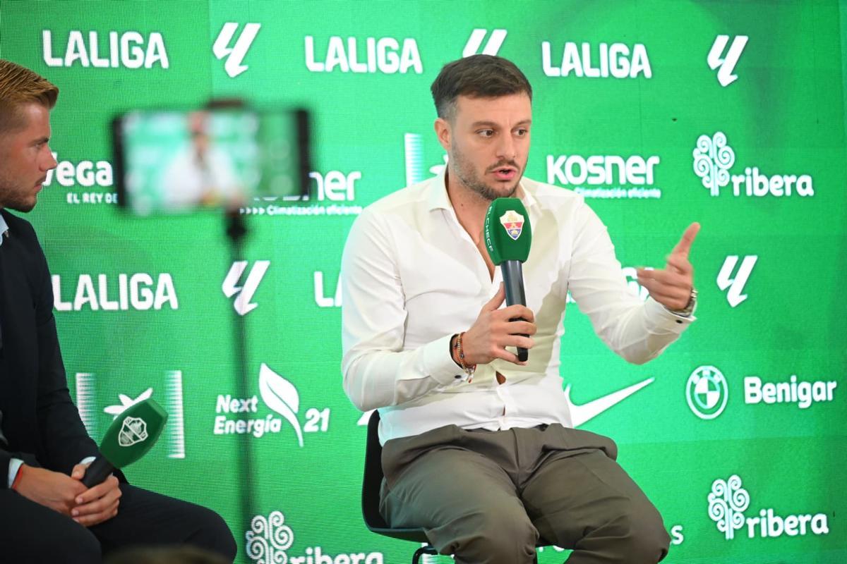 Presentación de Martín Anselmi, nuevo entrenador del Elche CF