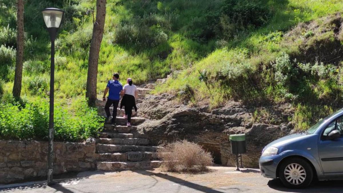 Confusión ante la falta de más señales al nuevo acceso al Castillo