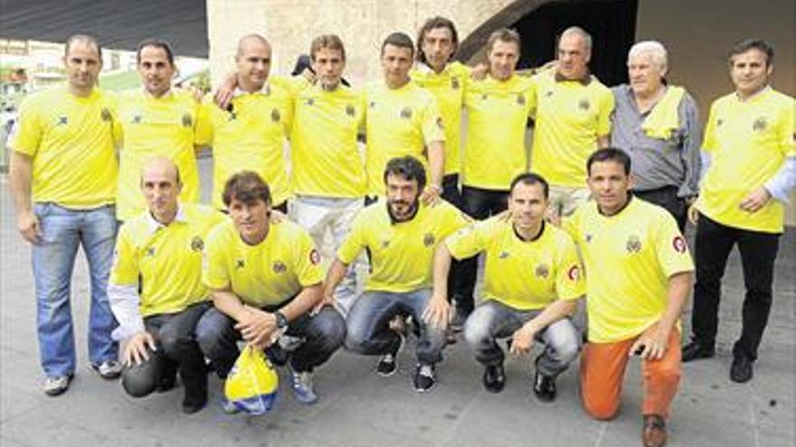 Los héroes del  último ascenso marcan el camino