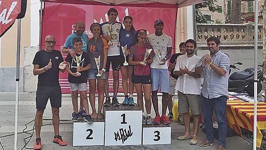 Podio masculino y femenino absoluto de la XVII Pujada a Sa Comuna de Bunyola.