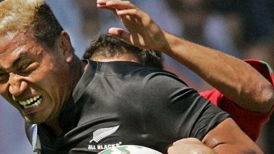 Jerry Collins, durante un partido en 2007.