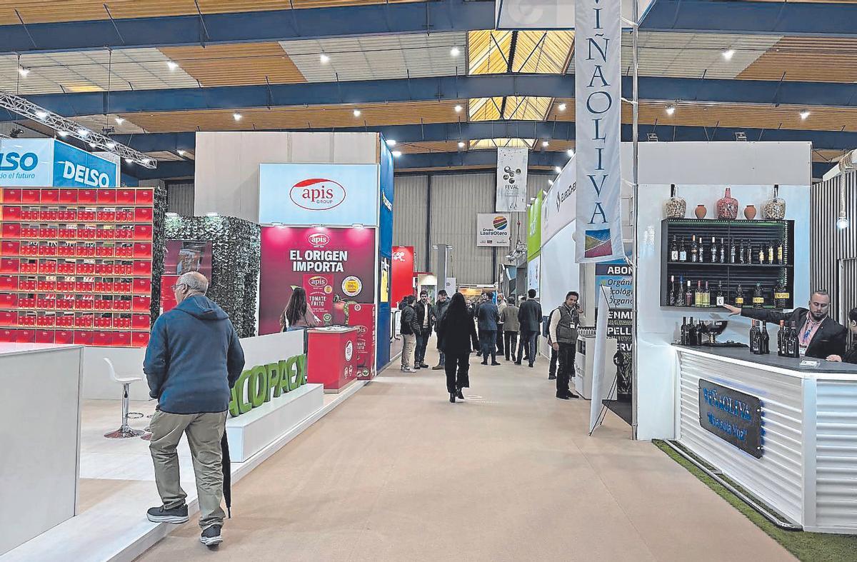 Uno de los pabellones de Agroexpo, tras la apertura del certamen agrario.