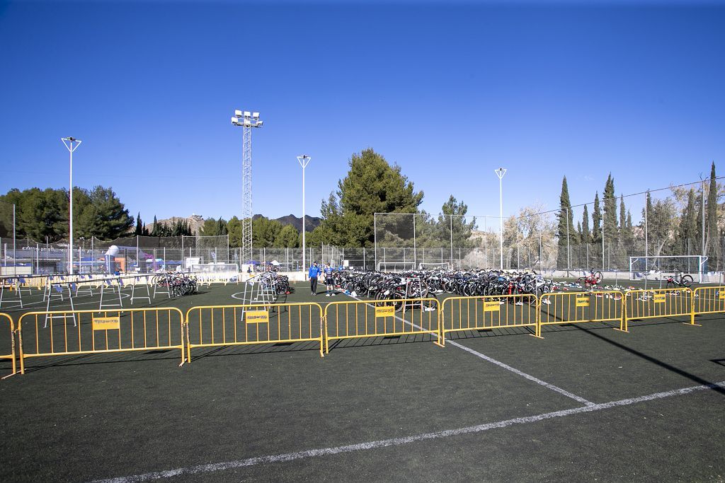 Duatlón en el campo de fútbol de Archena