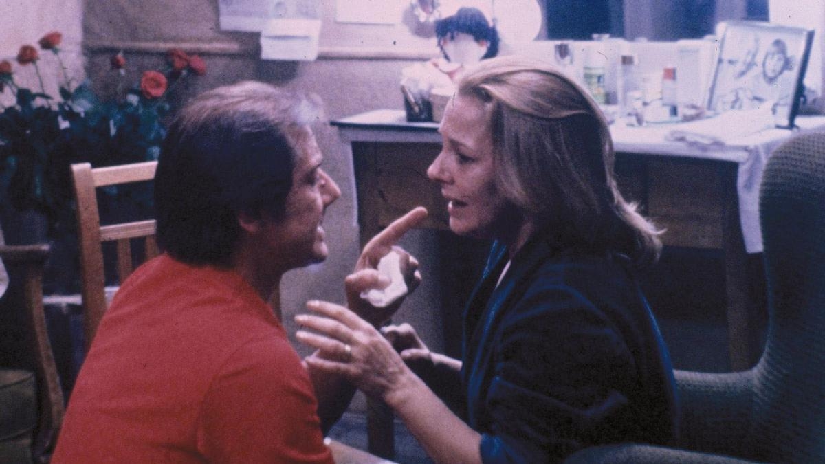 Una escena de la película 'Función de noche'.