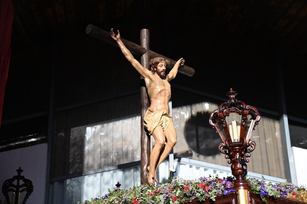 La salida del Cristo de las Lágrimas en el Parque Figueroa, en imágenes