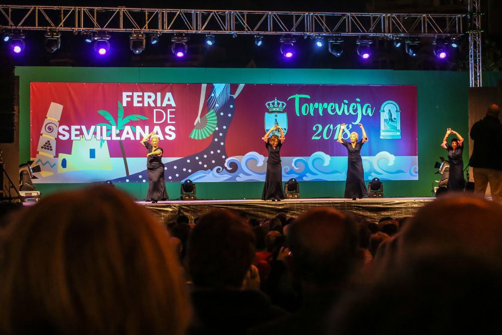 Baile, amistad y alegría en el recinto portuario de Torrevieja con la Feria de Sevillanas 2018